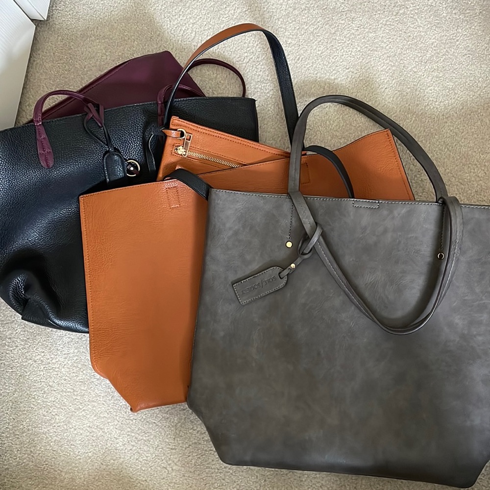 These totes gotta go!